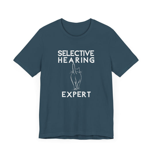 Funny cat t-shirt with “Selective Hearing Expert” text – Unisex tee for cat lovers and pet owners